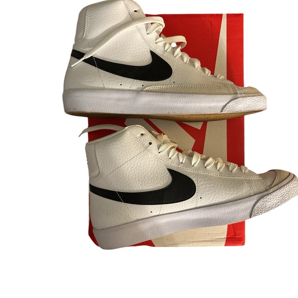 Nike Blazer Mid ‘77 White and Black Sneakers - Picture 7 of 7